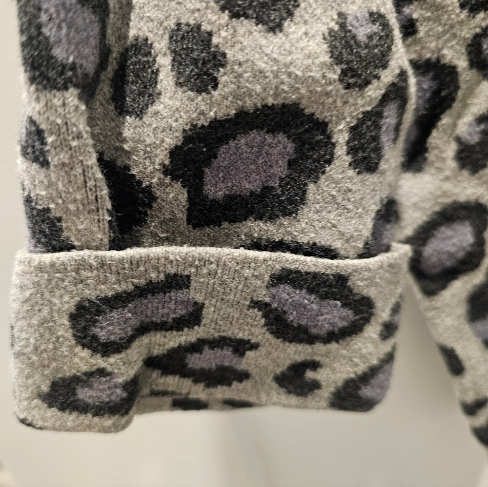 Tahari Leopard Print Sweater Top Gray Black Purple Animal Print Women’s XL - Picture 2 of 8